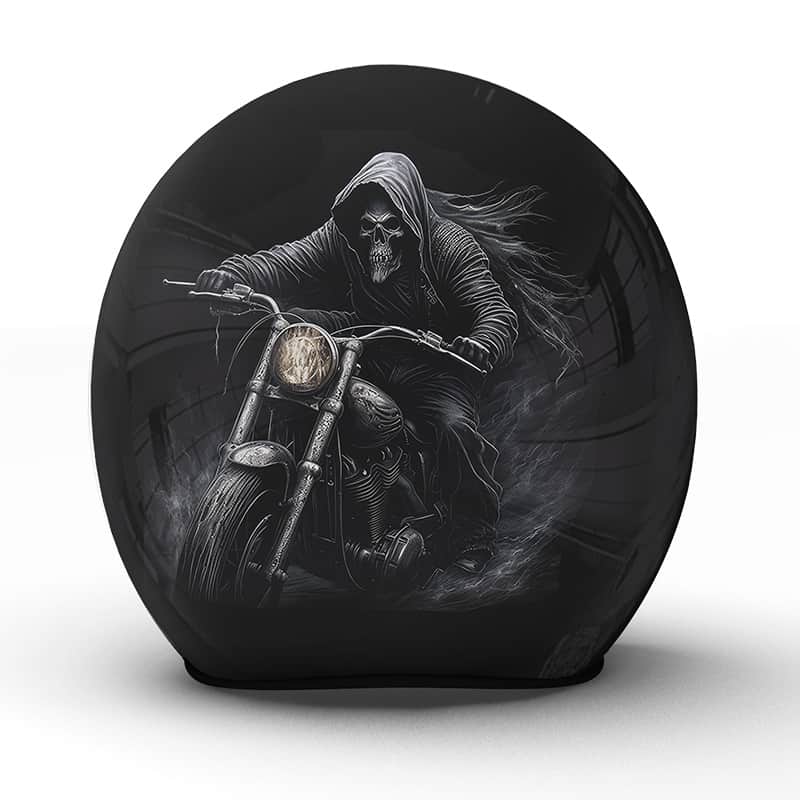 Der "Doomed" Motorradhelm vereint die Symbolik des Sensenmannes mit der Biker-Philosophie - Jetzt bestellen!