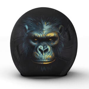 Der "Tough" Jethelm aus unserer Manufaktur verkörpert durch das fesselnde Gorilla-Motiv die Dominanz und Stärke - Jetzt bestellen!